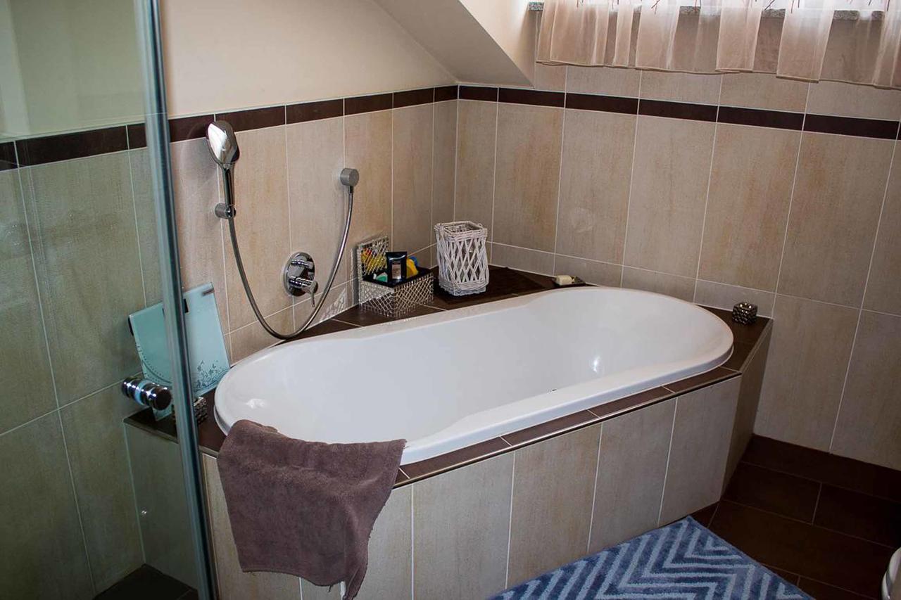 Ferienwohnung Mirtei Hohenau Exterior foto